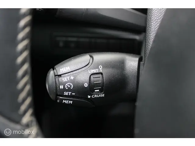Peugeot 308 1.2 PureTech Blue Lease Premium 2017 Benzine 10