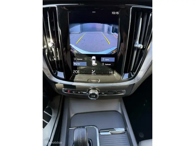 Volvo V60 2.0 B3 R-Design 2021 2021 Benzine 17