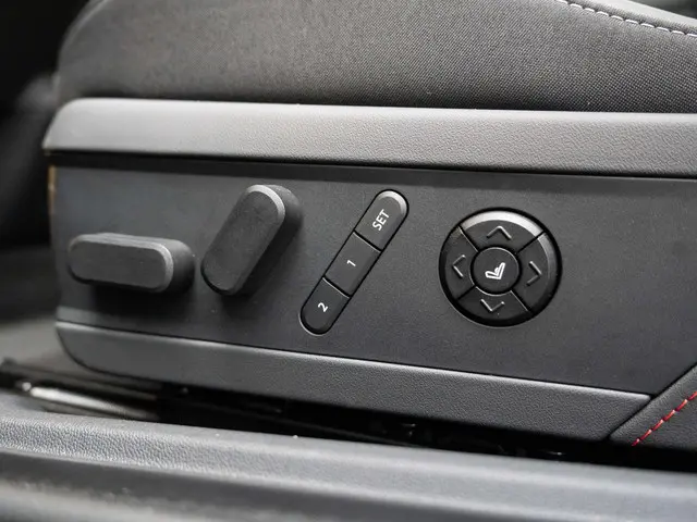MINI 3-Deurs Cooper E 2024 Elektrisch 35