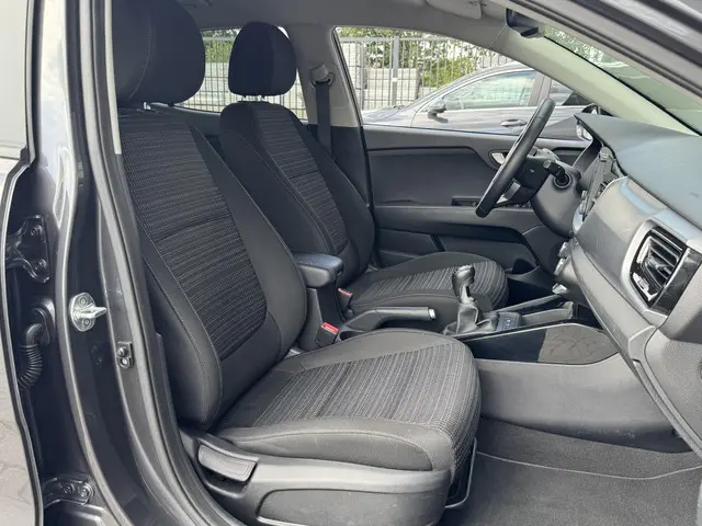 Kia Stonic 1.0 T-GDI DYNAMICPLUSLINE 2020 Benzine 10