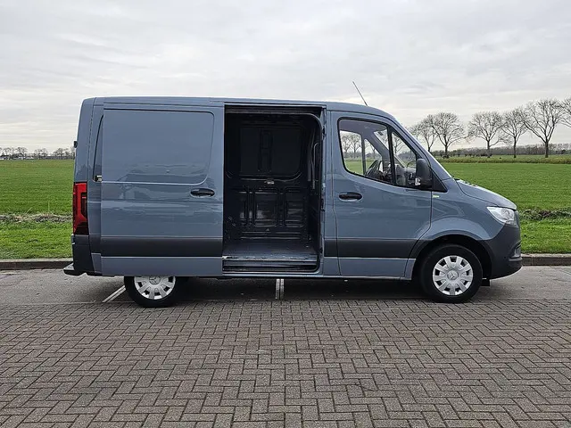Mercedes-Benz Sprinter 211 2023 Diesel 12