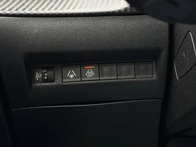 Peugeot e-2008 Aut. EV Allure 50kWh 2020 Elektrisch 30