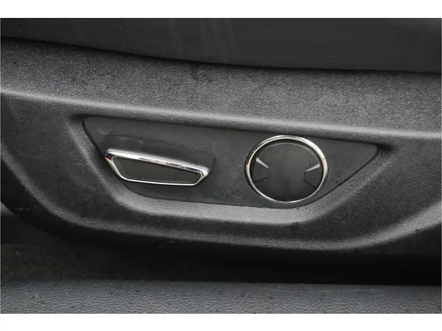 Ford Mustang Convertible 2.3 EcoBoost 290pk 2018 Benzine 47