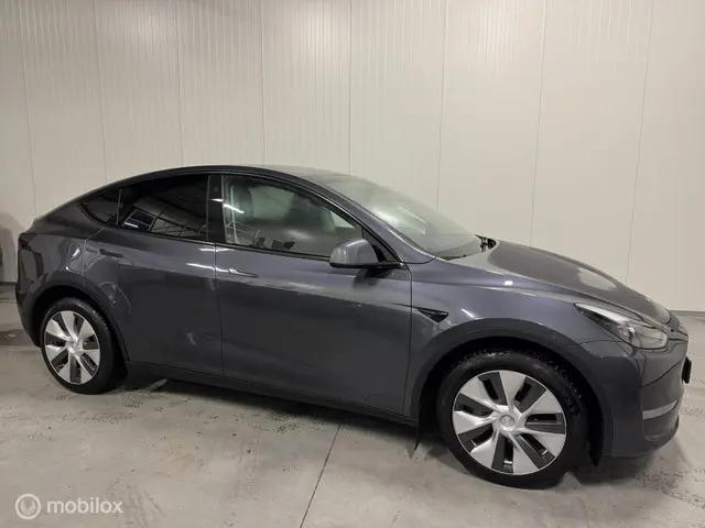 Tesla Model Y Long Range AWD 75 kWh 2022 Elektrisch 5