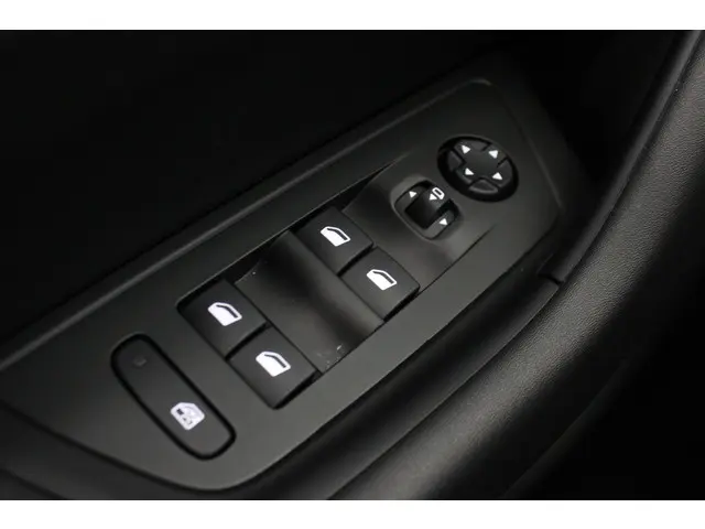 Peugeot 508 1.2 PureTech Active Pack 2021 Benzine 18