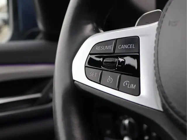 BMW 5 Serie 520i M-Sport High Executive 2021 Benzine 43