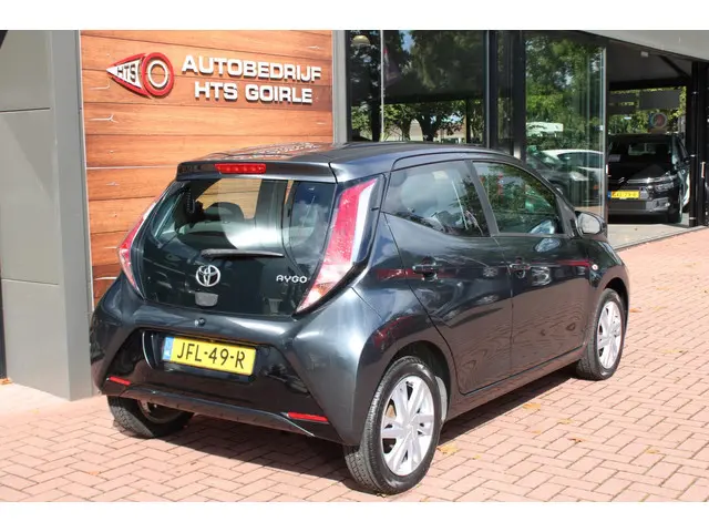 Toyota Aygo 1.0 VVT-i x 2017 Benzine 4