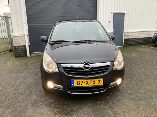 Opel Agila 1.0 Edition Airco 1E Eig. 2012 Benzine 11