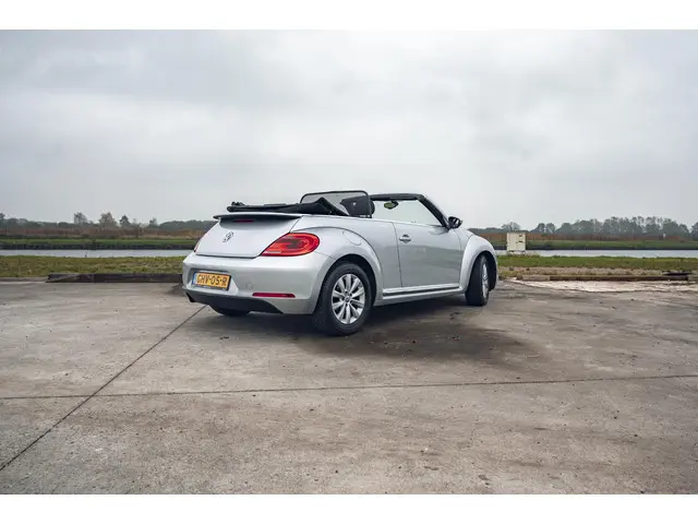 Volkswagen Beetle Cabriolet 1.2 TSI 2014 Benzine 34