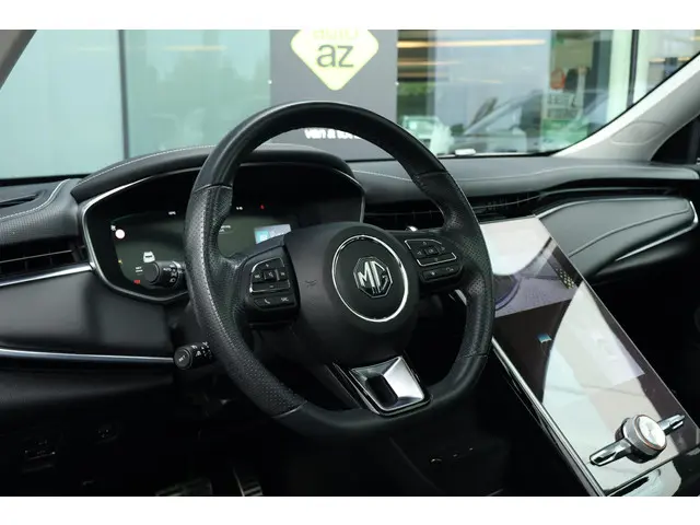 MG Marvel R Luxury 70 kWh 2022 Elektrisch 22