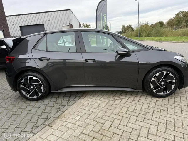 Volkswagen ID.3 Life 58 kWh 2021 Elektrisch 10