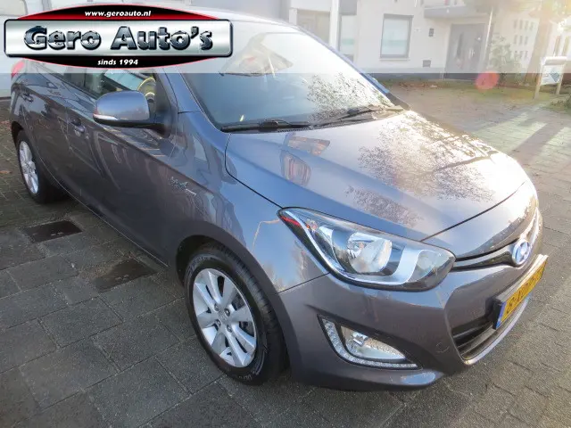 Hyundai i20 1.2i i-Deal 1 eigenaar 2015 Benzine 8