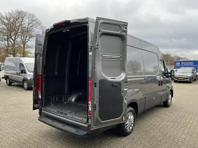 Iveco Daily 35S18HV 3.0 352L H2 2024 Diesel 23