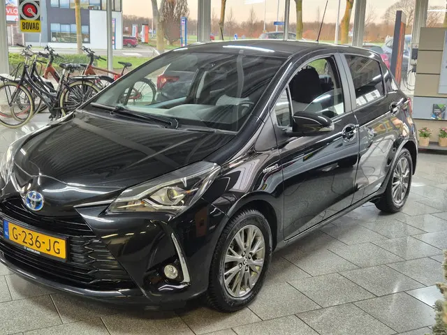 Toyota Yaris 1.5 Hybrid Dynamic 2019 Hybride Benzine 31