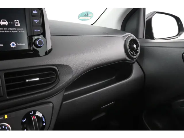 Hyundai i10 1.0 Comfort 2024 Benzine 11