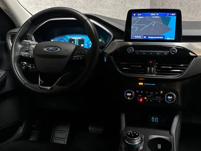 Ford Kuga 2.5 PHEV Titanium 2022 Hybride Benzine 7