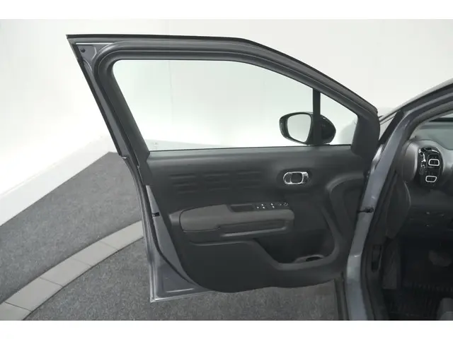 Citroën C3 Aircross PureTech 130 EAT6 Max 2024 Benzine 64