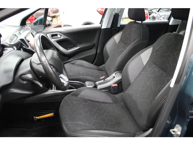 Peugeot 2008 1.2 PureTech Blue Lion 2016 Benzine 5