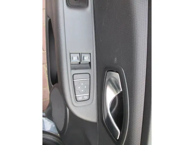 Renault Clio Estate 0.9 TCe Life 2019 Benzine 11