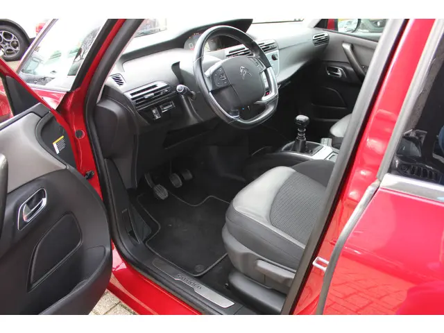 Citroën C4 Spacetourer 1.2 PureTech Shine 2019 Benzine 11