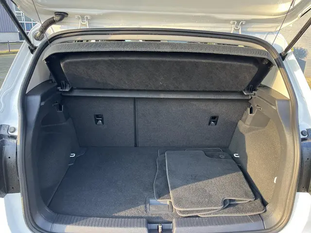 Volkswagen T-Cross 1.0 TSi DSG BLACK DESIGN 2020 Benzine 17