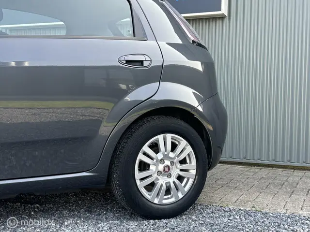 Fiat Punto Evo • 1.2 4 cilinder | Nieuwe APK | 2013 Benzine 15