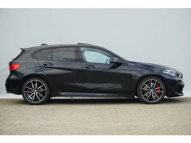 BMW 1 Serie M135i xDrive 2020 Benzine 4