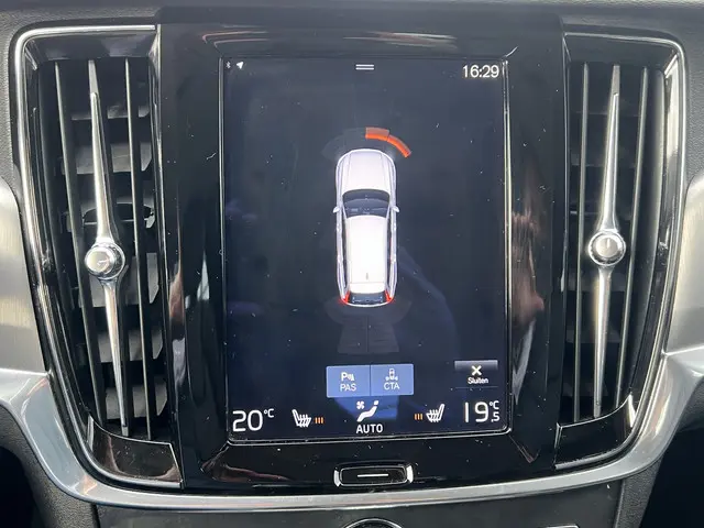 Volvo V90 2.0 D4 190 pk Momentum 2017 Diesel 23
