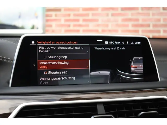 BMW 7 Serie M760Li xDrive 2019 Benzine 74