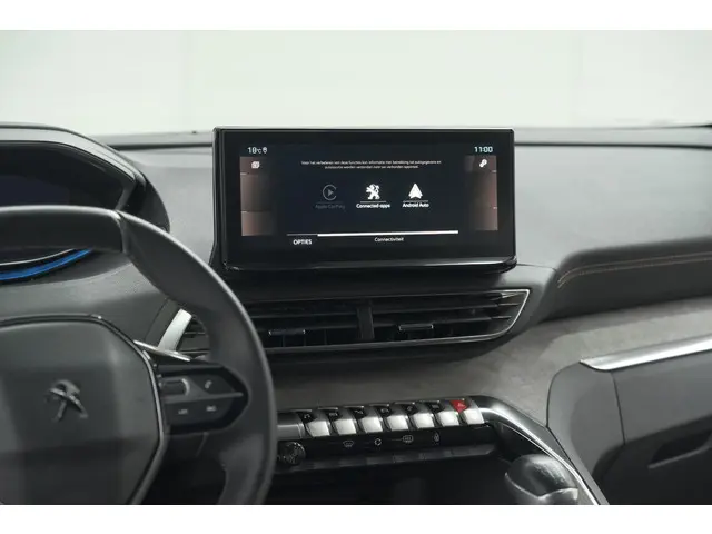 Peugeot 5008 PureTech 130 GT 2024 Benzine 53