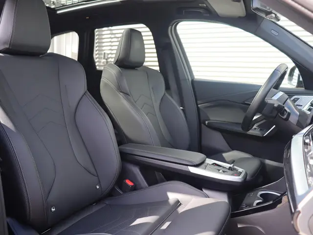 BMW iX1 xDrive30 2023 Elektrisch 8
