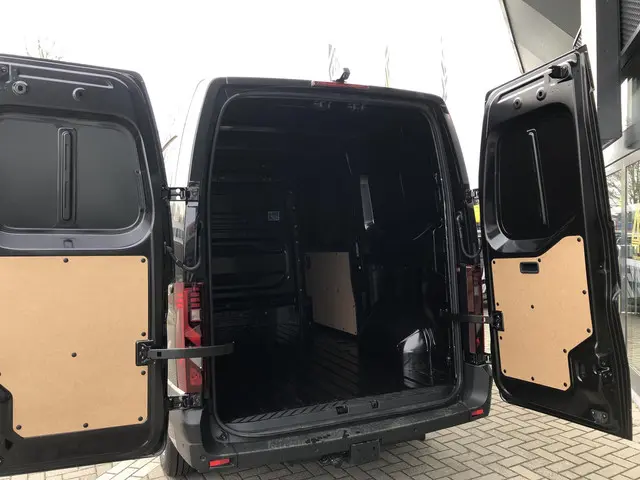 Renault Master T35 2.0 dCi 150 L2H2 Advance 2024 Diesel 9