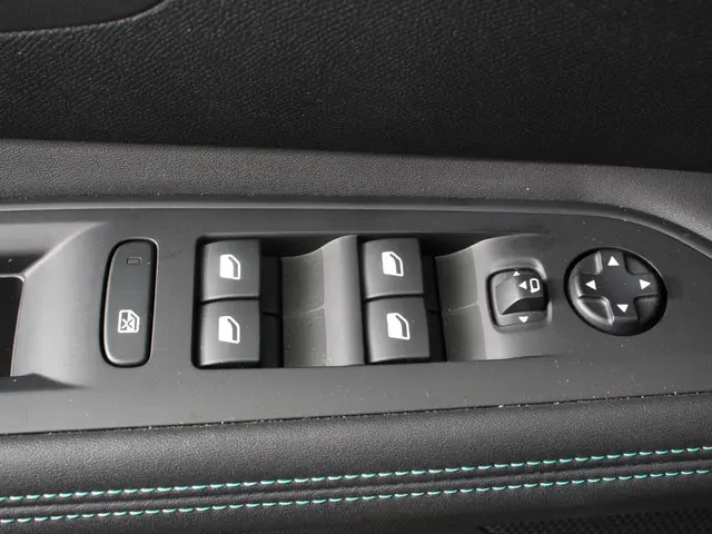 Peugeot 3008 1.2 PureTech Allure 2024 Benzine 17