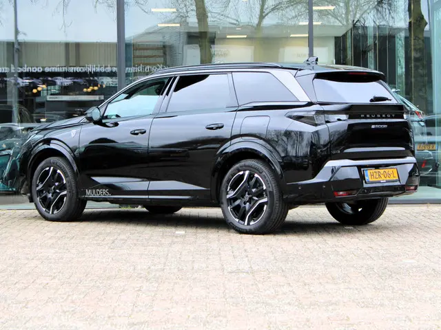 Peugeot e-5008 GT Avantage 73 kWh 2025 Elektrisch 2