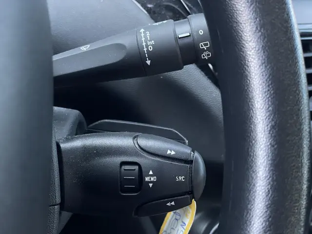 Peugeot 208 1.0 VTi Access 2013 Benzine 14
