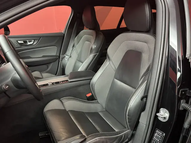 Volvo V60 2.0 B4 R-Design 2022 Hybride Benzine 7