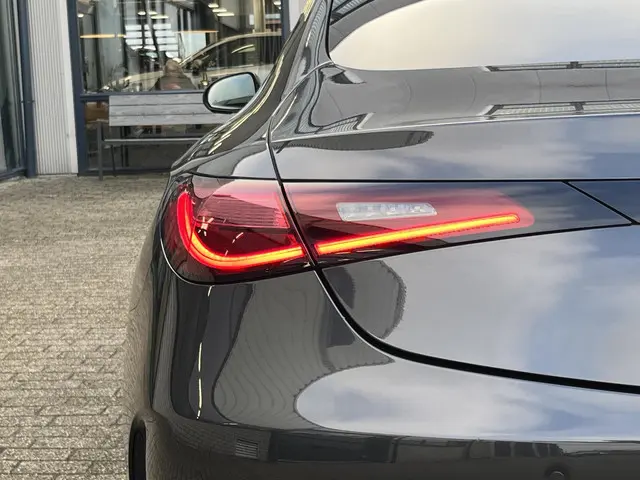 Mercedes-Benz CLE Coupé 200 AMG Line 2024 Benzine 70