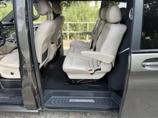 Mercedes-Benz V-Klasse 250d 4-M L.DC Ed. 2018 Diesel 9