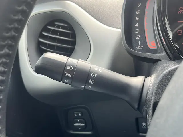 Peugeot 108 1.0 e-VTi Allure 2018 Benzine 23