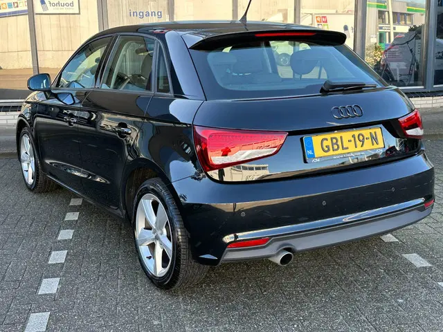 Audi A1 Sportback 1.0 TFSI Pro Line l XENON 2017 Benzine 2