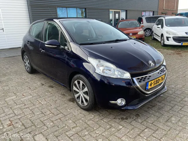 Peugeot 208 1.4 e-HDi Blue Lease DIESEL 2013 Diesel 7