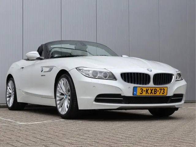 BMW Z4 Roadster sDrive18i 2013 Benzine 18