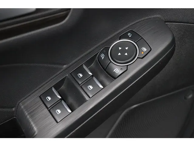 Ford Kuga 2.5 PHEV 225 Vignale 2023 Hybride Benzine 57