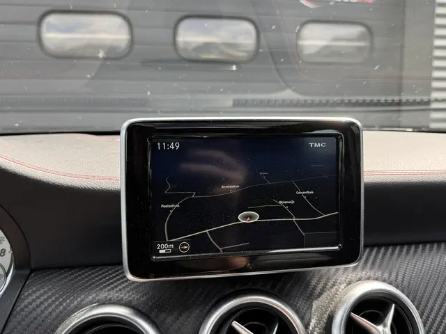 Mercedes-Benz A-Klasse 250 AMG Pakket 2015 Benzine 22