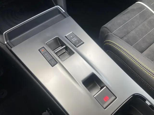 Opel Mokka-e Electric 54 kWh 281pk GSE 2026 Elektrisch 19