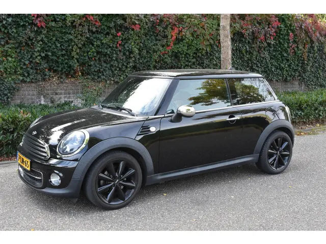 MINI Cooper 2
