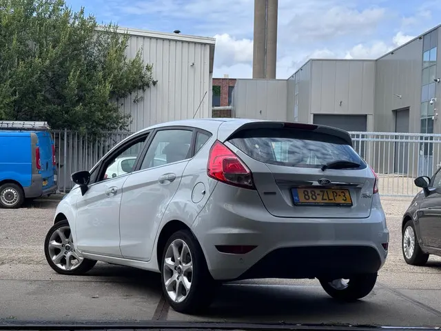 Ford Fiesta 1.0 EcoBoost Titanium 2012 Benzine 3
