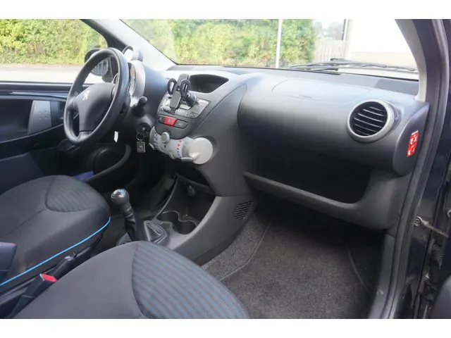 Peugeot 107 1.0 Active * Airco * LM Velgen * 2012 Benzine 13