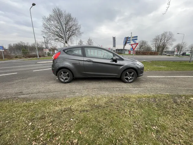 Ford Fiesta 1.25 2015 Benzine 15