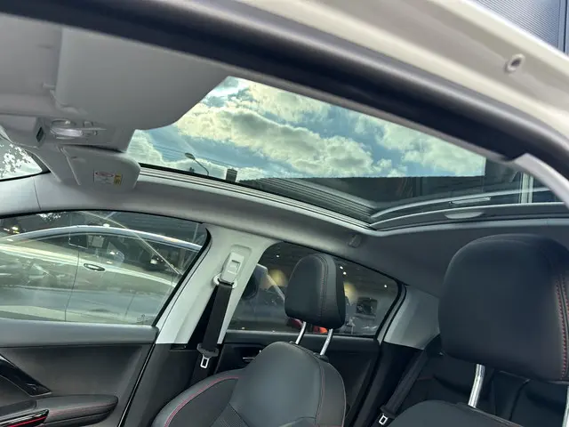 Peugeot 208 1.2 Turbo 110PK GT-line 2018 Benzine 15